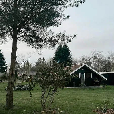 Traditional Summer House Near Henne Casa de Férias